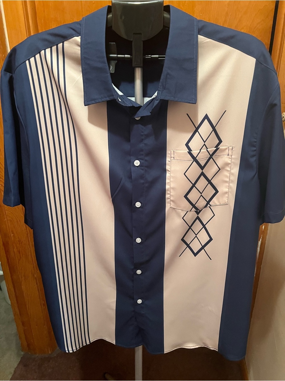 NFINITY Navy and Cream Short-Sleeve Geometric Stripe Button-Up